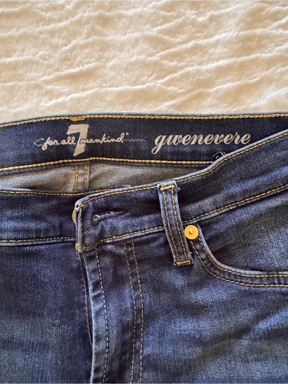 7 For All Mankind Dark Indigo Skinny JeansSize 26, Gwenevere - Picture 3 of 6